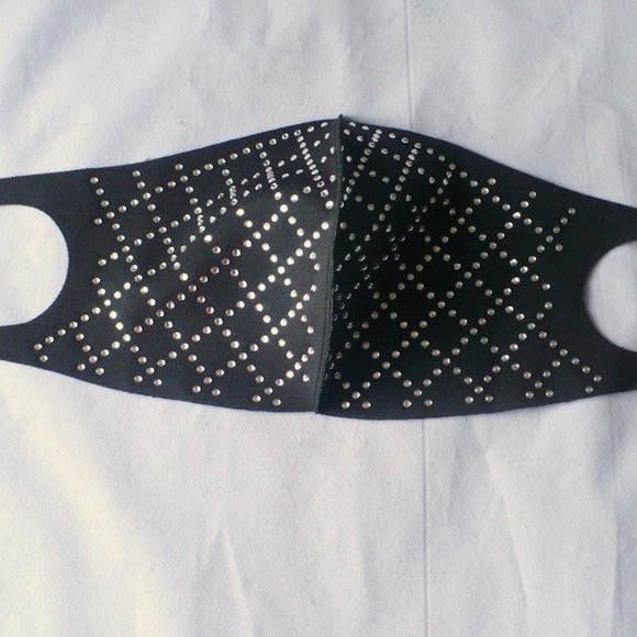 ❤️ NEW Diamond Stud Face Mask Black Beautiful Glam Mask - Picture 2 of 5
